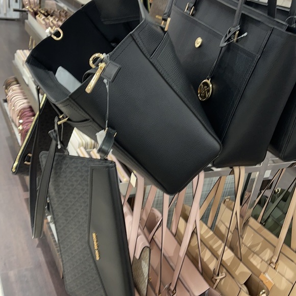 Michael Kors Maisie Large Pebbled Leather 3-in-1 Tote Bag - Picture 3 of 16